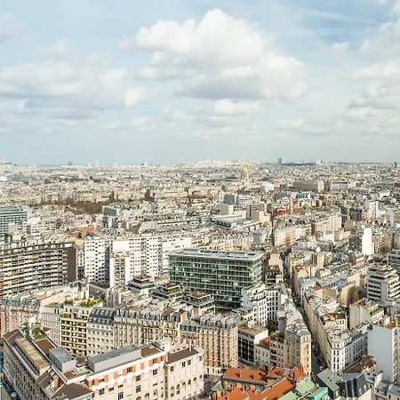 Adagio Centre Tour Eiffel 4*