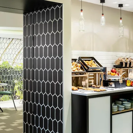 Апарт-отель Adagio Centre Tour Eiffel Париж