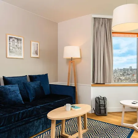 أداجيو سنتر تور إيفل للشقق الفندقية 4* باريس