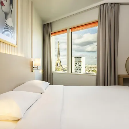 Adagio Centre Tour Eiffel Aparthotel 4*