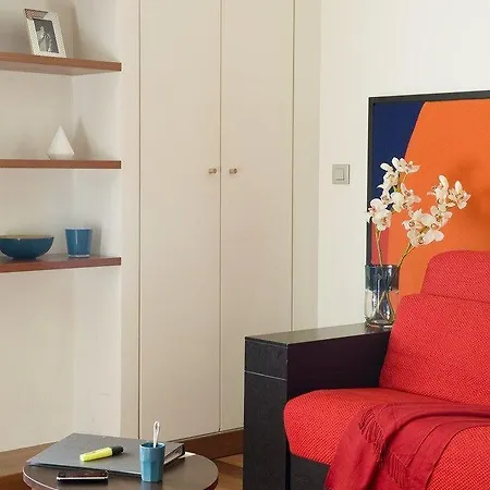 Adagio Centre Tour Eiffel Aparthotel 4*