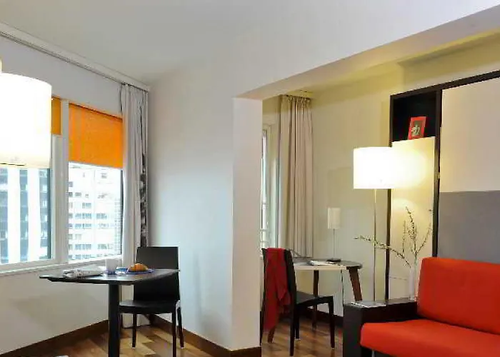 Adagio Centre Tour Eiffel 4* Paris